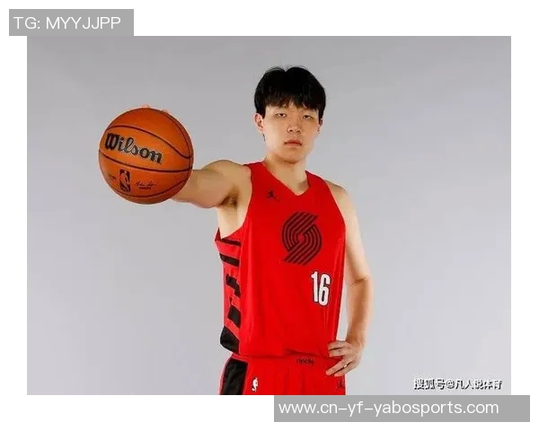 青岛记者点评杨瀚森表现需提升体能挑战仍在后方等待 青岛记者点评杨瀚森表现需提升体能挑战仍在后方等待