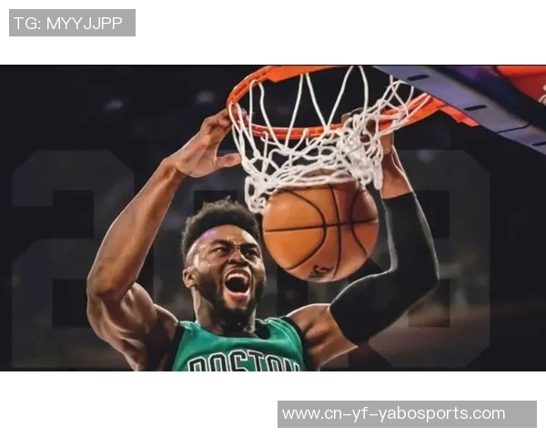 杰伦布朗半场表现出色独得12分助球队领先正负值高达24
